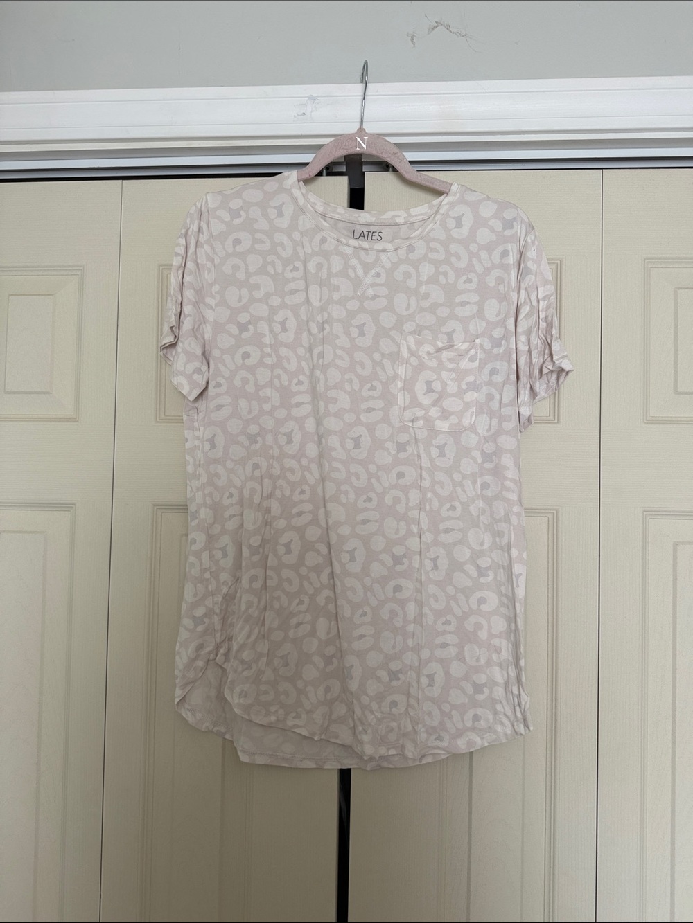 LATES Women's Modal Blend Pajama Set — Light Beige Print, Large